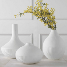 Набор белых ваз из 3-х штук UTTERMOST 18072