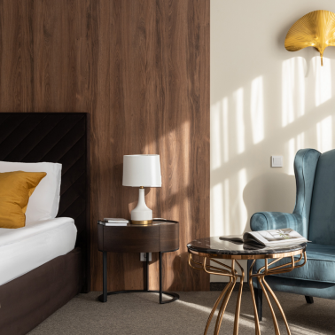 Тумба прикроватная овальная тёмного цвета Garda Decor - 