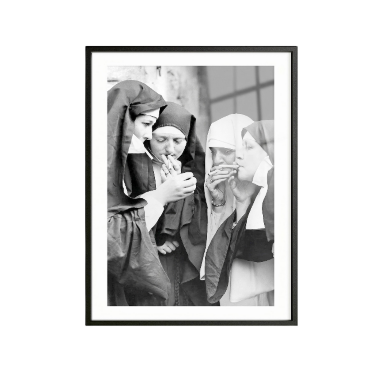 Постер интерьерный Nuns smoking - 